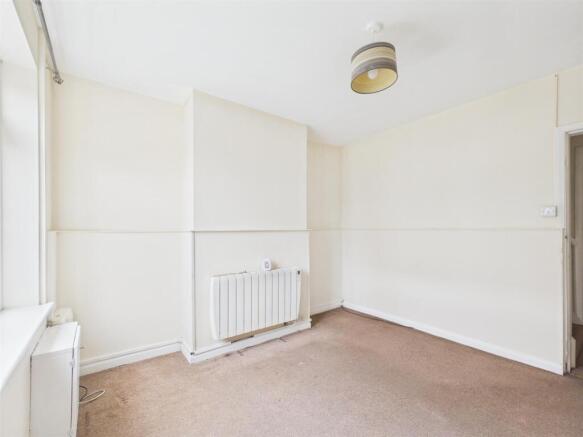 19 Paddock Grove Photos (1).jpg