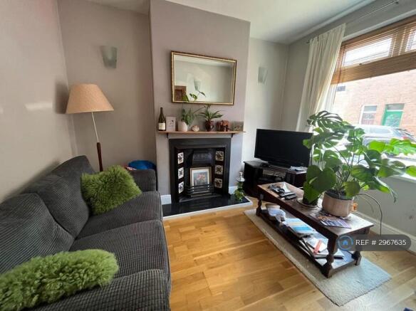 2 bed Terraced to rent Image 4