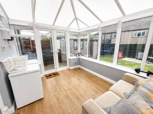3 bed Semi-Detached for sale Image 8