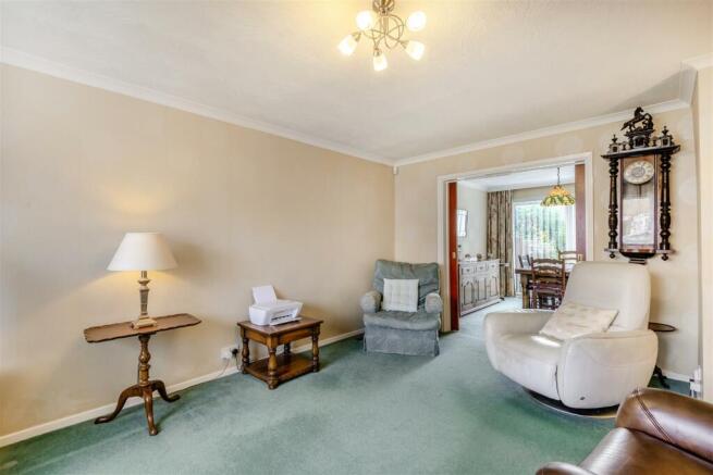 8611904-interior03.jpg