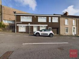 81b First Floor Flat, Cae Bricks Road, Cwmbwrla, Swansea SA5 8NS