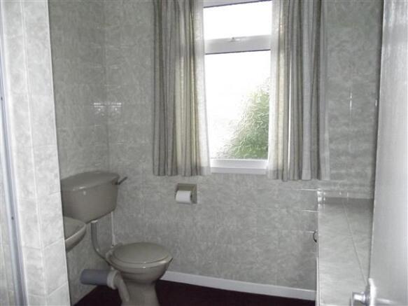 SHOWER ROOM