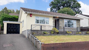 30, Lakeside Gardens, Gurnos, Merthyr Tydfil CF48 1EN