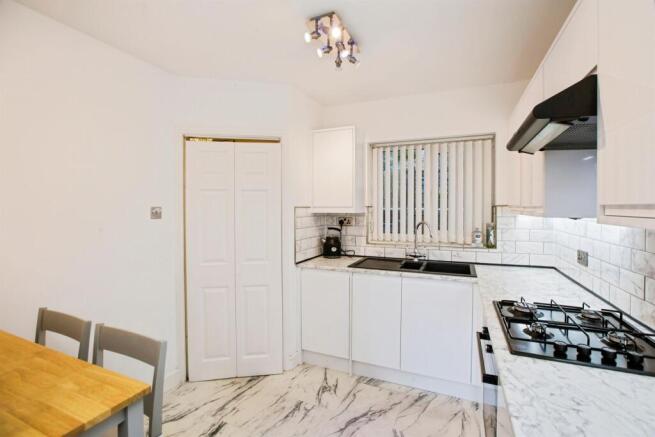 2 bed End of Terrace for sale Image 4