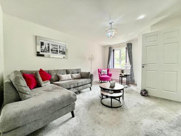 Crompton Way, North Newmoor, Irvine lounge pic