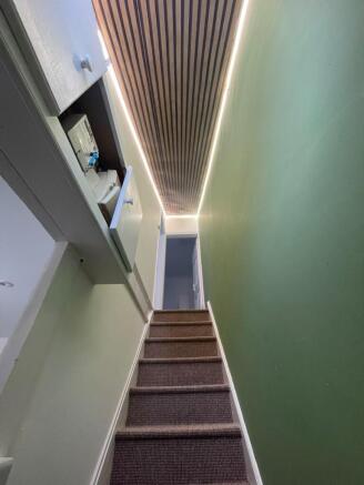 2 bed House to rent Image 6