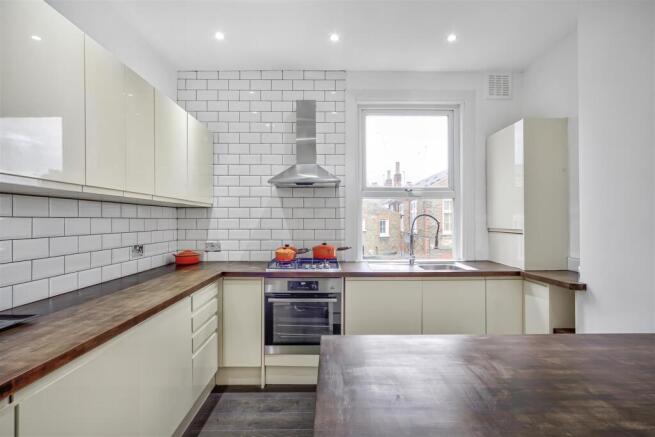 Eden_Harper_Queenstown RdSW8