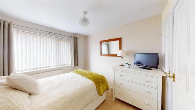 4 bed Semi-Detached for sale Image 9
