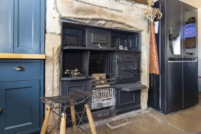 4 bed Character Property for sale Image 10