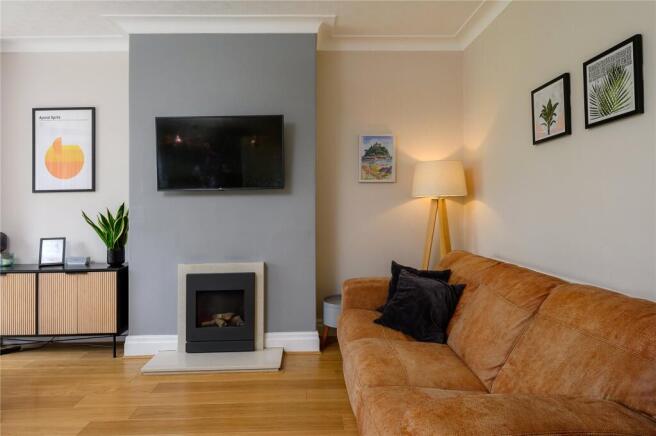 4 bed Semi-Detached for sale Image 4