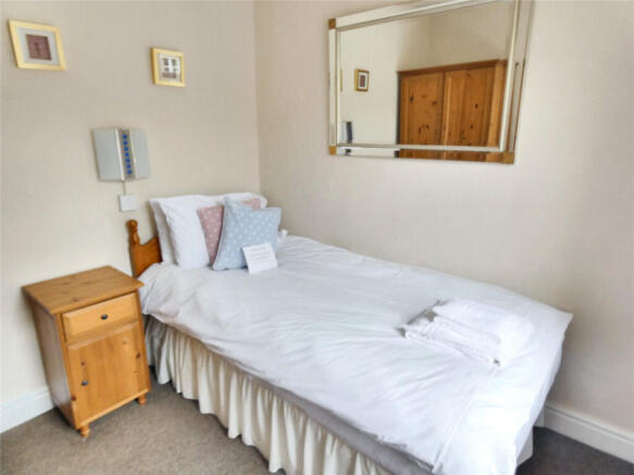 3 bed Terraced for sale Image 8