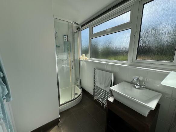 19 - Shower Room.jpg