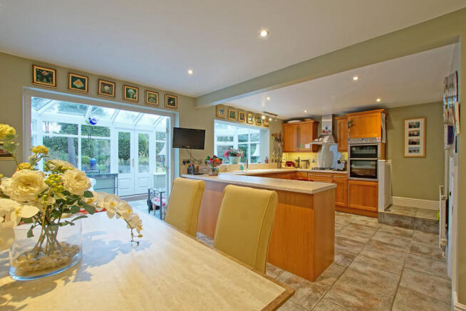 Annex Kitchen/Din...