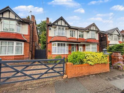 Albert Avenue, Prestwich, M25