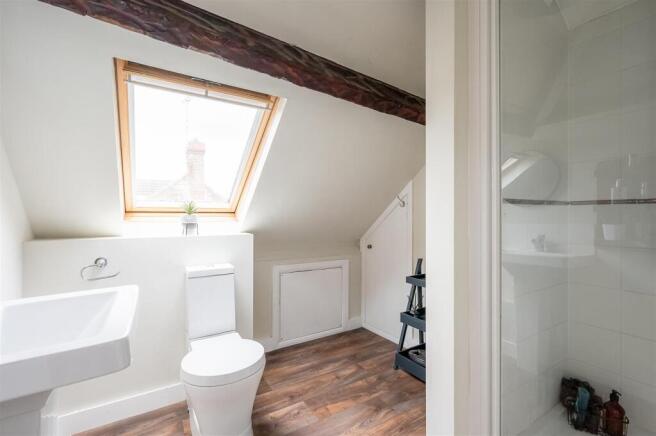 EN SUITE