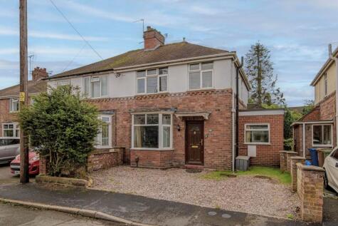 Longfield Avenue, Stone, ST15