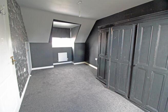 bedroom 4.jpg