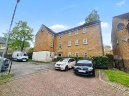 19, Spinners Close, Halifax HX1 4RT