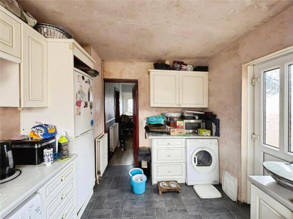 3 bed Semi-Detached for sale Image 8