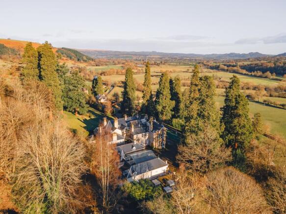 Stunning views over the Severn Valley to rolling Mid Wales countryside