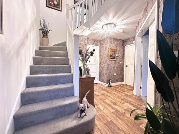 4 bed Detached for sale Image 7
