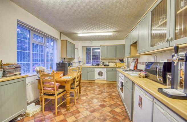 4a Kitchen.jpg