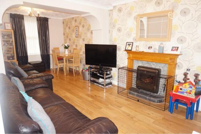 Lounge/Dining Room