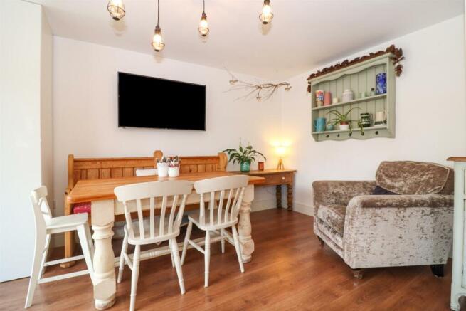 OPEN PLAN LIVING DINING KITCHEN