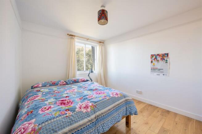 Tenbury Close, E7