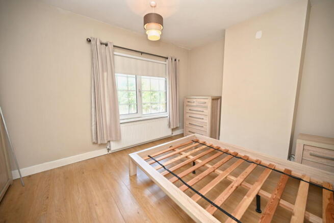 2 bed Semi-Detached for sale Image 8