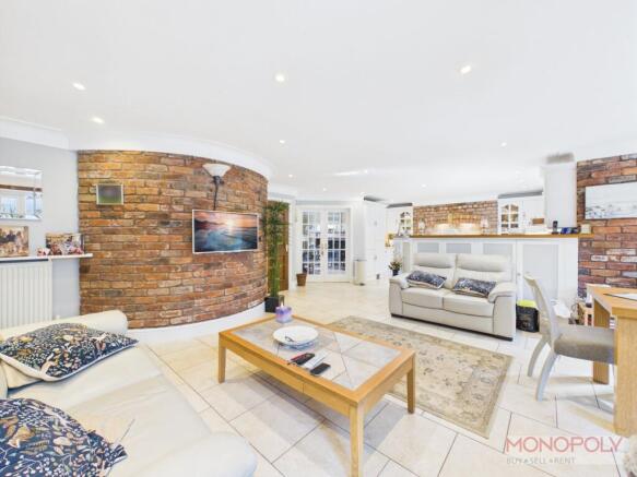 Living / Dining Area