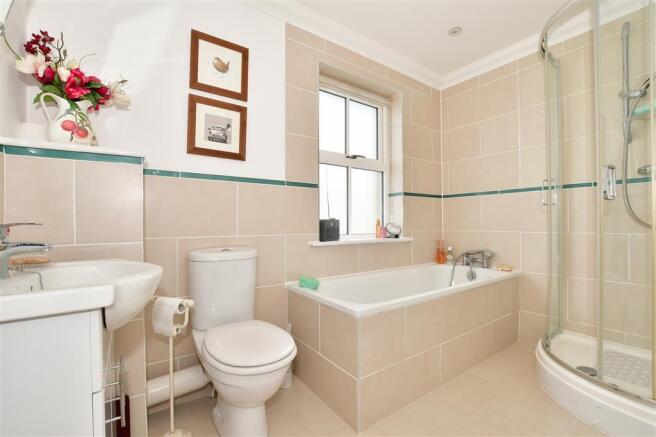 En-Suite Bathroom