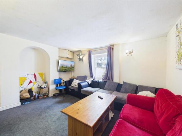 2 - Georgian Townhouse for Auction, Redcliffe, Bri