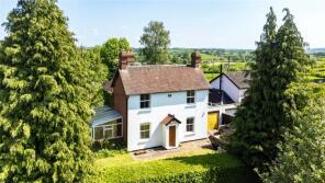Mayfield House, Salt Box Lane, Oldwood WR15 8TD