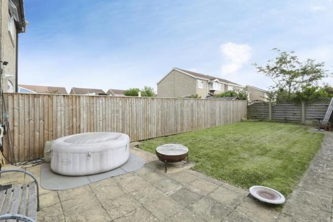 2 bed Semi-Detached for sale Image 12
