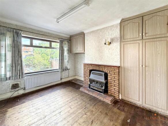 3 bed Semi-Detached for sale Image 6