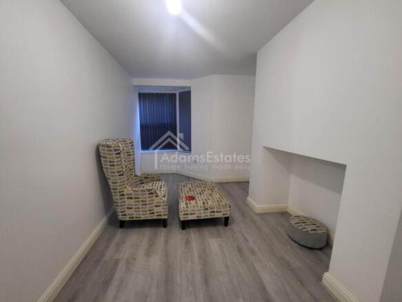 2 bed Flat to rent Image 4