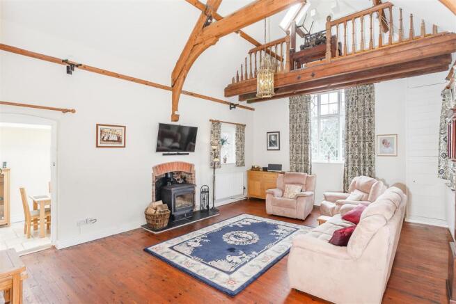 8313991-interior03.jpg