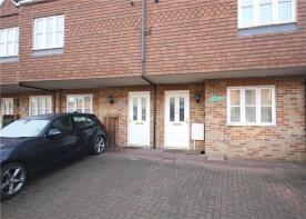 3, Railway Cottages, Rusham Road, Egham TW20 9LS