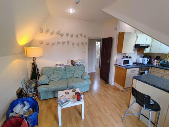 Living area (3)