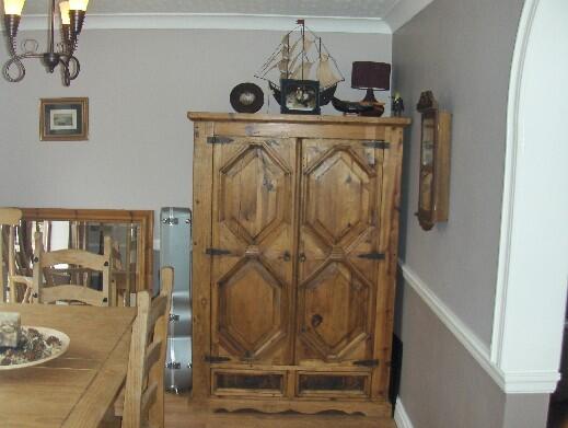 Dado rail