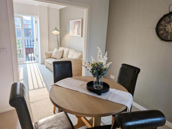 Windsor Court, Rugby