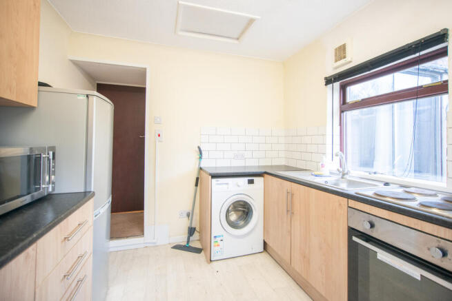 3 bed Terraced to rent Image 10