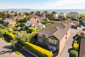 3, Grove Gardens, New Milton BH25 7HJ