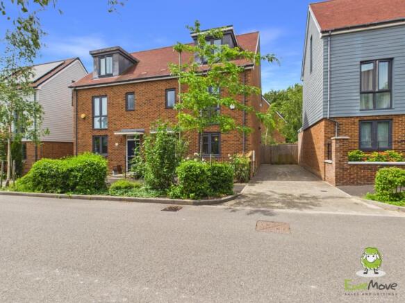 EweMove Estate Agents Basingstoke - 4 Furzelea Way