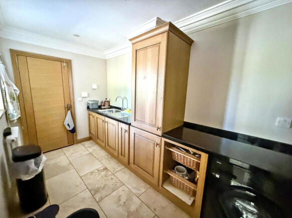 3 bed Bungalow for sale Image 9