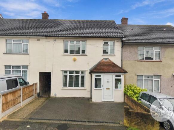 Crossfields , Loughton, IG10 photo 4