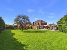 22, Lavington Drive, Longlevens, Gloucester GL2 0HS