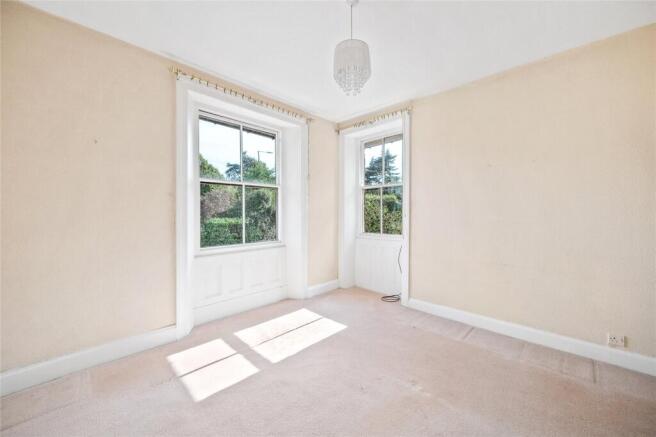 3 bed Apartment for sale Image 11