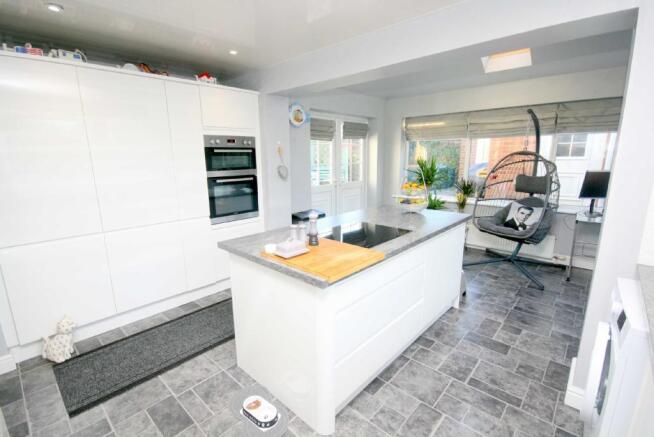 ADDITIONAL KITCHEN P